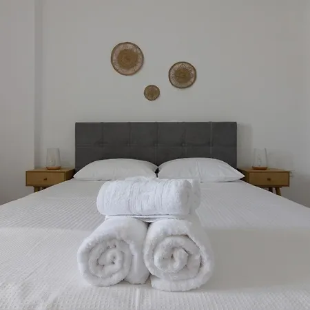 And Spacious In Paros Apartamento Naousa (Paros)