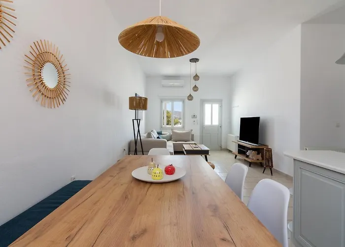 Apartment And Spacious In Paros Naousa (Paros)