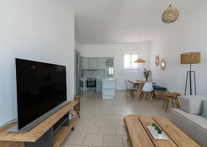 And Spacious In Paros * Naousa (Paros)