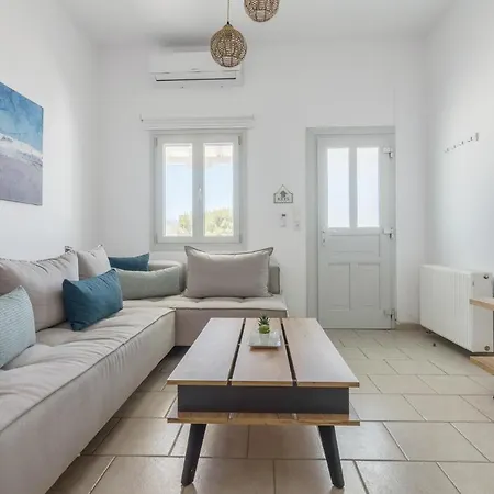 Daire And Spacious In Paros *
